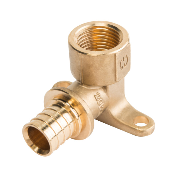 Угольник с креплением STOUT 20хRp 1/2" аксиальный